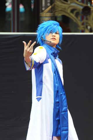 半岛(中国)-冯德伦回赠三好给舒淇:好友不用变情侣(图)(图1) 半岛(中国)